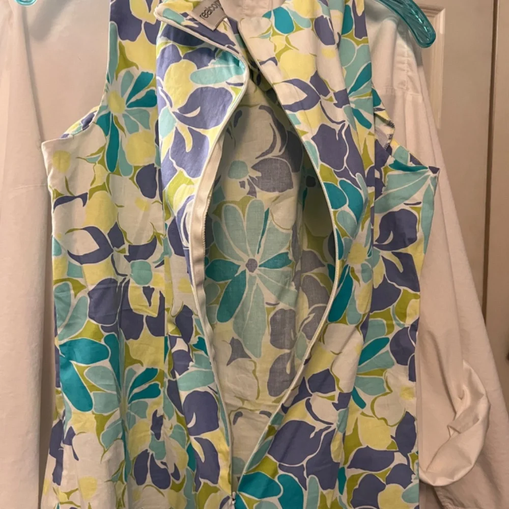 SOLD - Picture 4 of 7